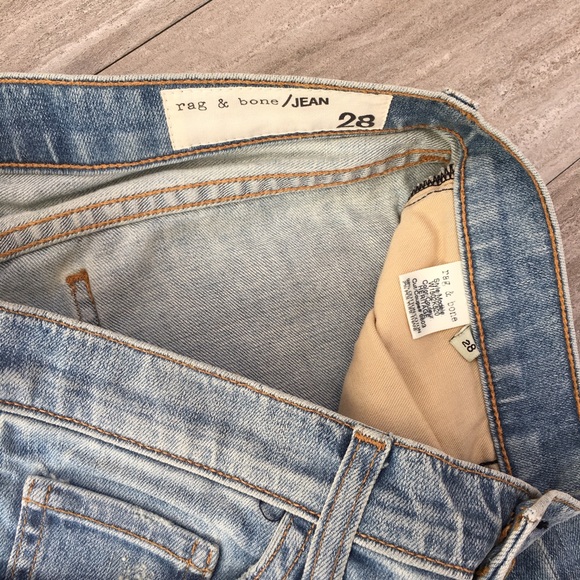 Rag & Bone Distressed Skinny Jeans! Size 28 - Picture 5 of 7